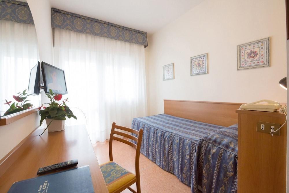 Hotel Adria sul Mare Caorle Exterior foto