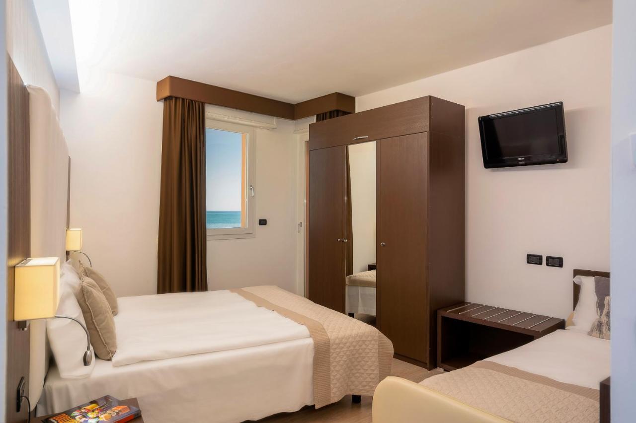 Hotel Adria sul Mare Caorle Exterior foto