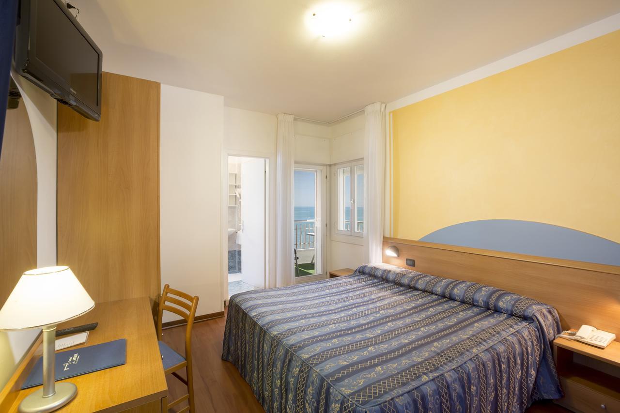 Hotel Adria sul Mare Caorle Exterior foto